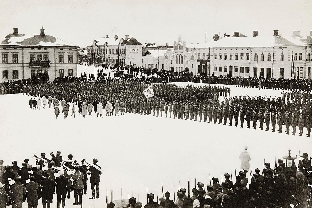 Парад в честь возвращения финских егерей из Германии в Вааса, февраль 1918 года