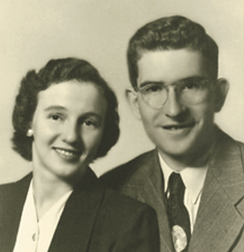 Кэрол Дорис Хомски (урожденная Шатц; 1 июля 1930 – 19 декабря 2008) - американский лингвист и специалист в области образования, изучавшая овладение языком у детей. Википедия