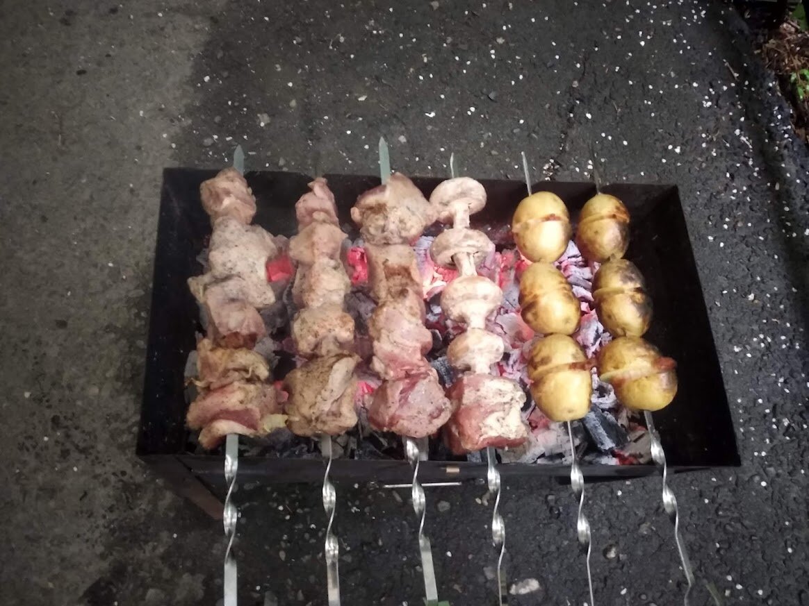 Шашлык жарится