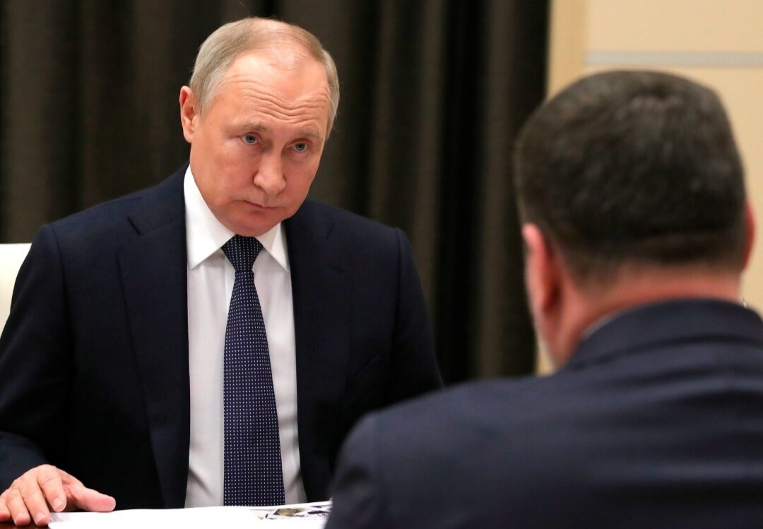 Владимир Путин на встрече с Антоном Котяковым. Фото http://www.kremlin.ru/events/president/news/68351