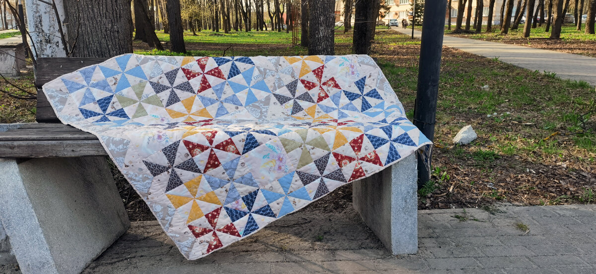 Как всегда, фотосессия за час до того как отдавать одеяло заказчику.