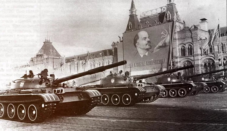 Т-62 на Параде