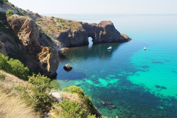 Мыс Фиолент в Крыму грот Дианы