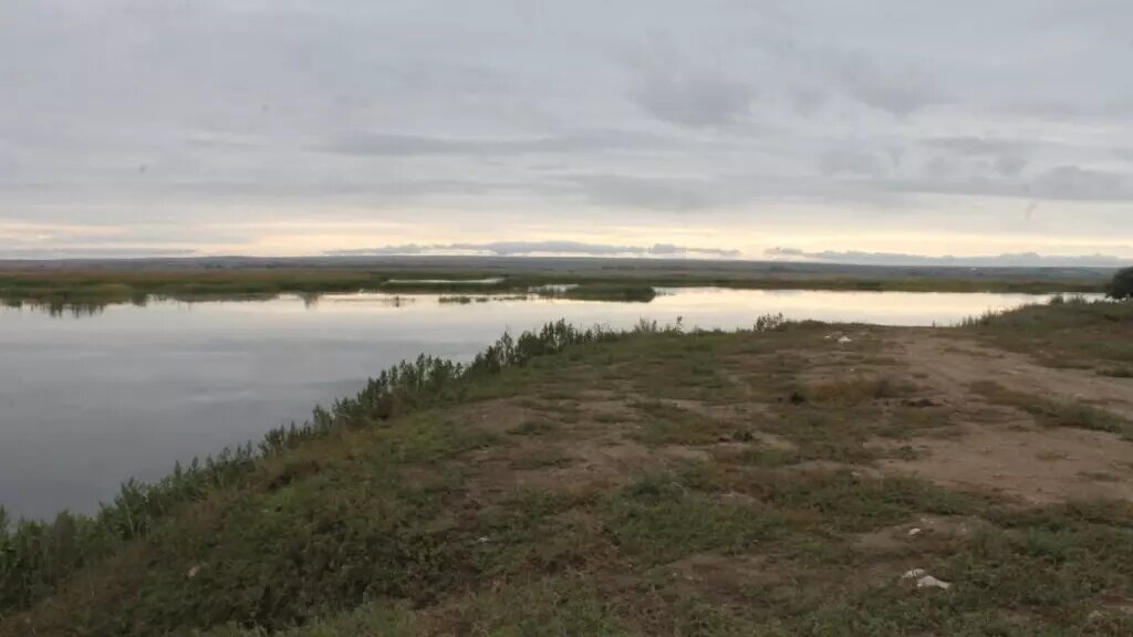 Самая большая водохранилище в Оренбургской области. Обмельчала река Волга. Самое глубокое водохранилище в Оренбургской области. Вишнёвые горки Ирикла.