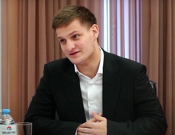 Адам Кадыров