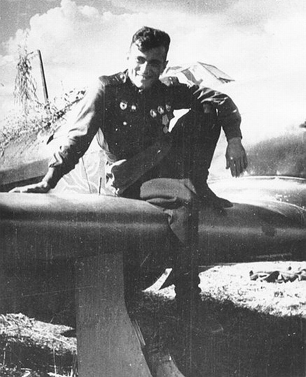 Амет-Хан Султан и Федор Архипенко. Листайте вправо. Фото из интернета.