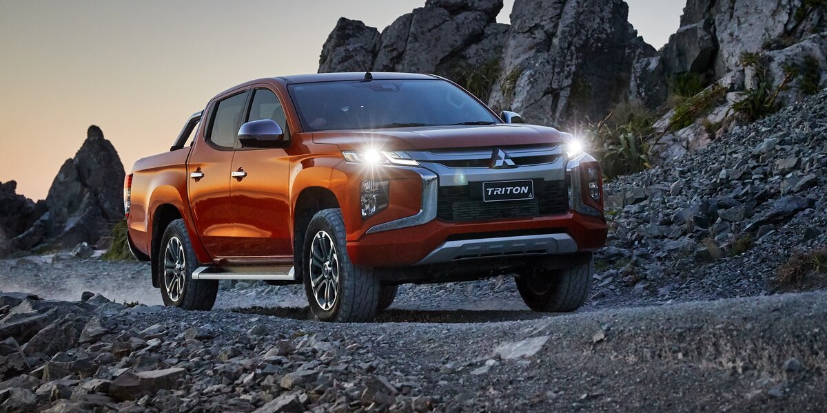 Mitsubishi l200 Рё РґРµРІСѓС€РєРё