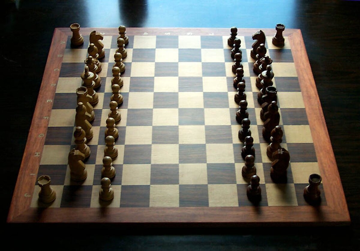 Grand chess 