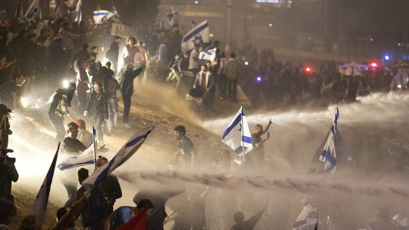   AP Oren Ziv