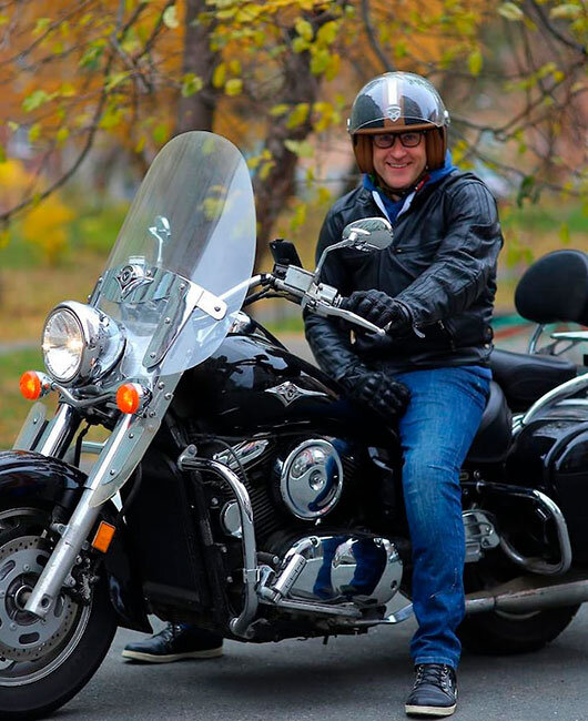  Ярослав Семенов на железном коне. Фото: пресс-служба правительства Удмуртии