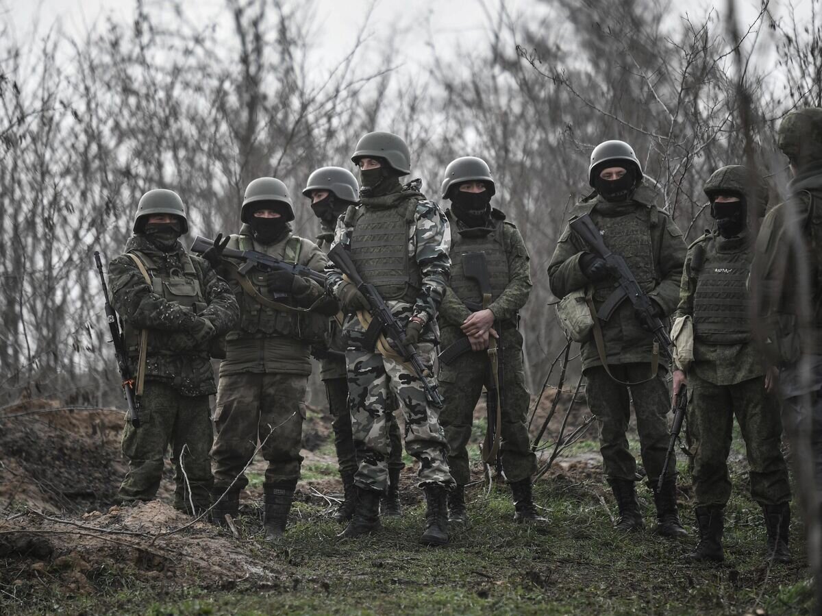    Военнослужащие во время подготовки на Запорожском направлении© РИА Новости / Константин Михальчевский