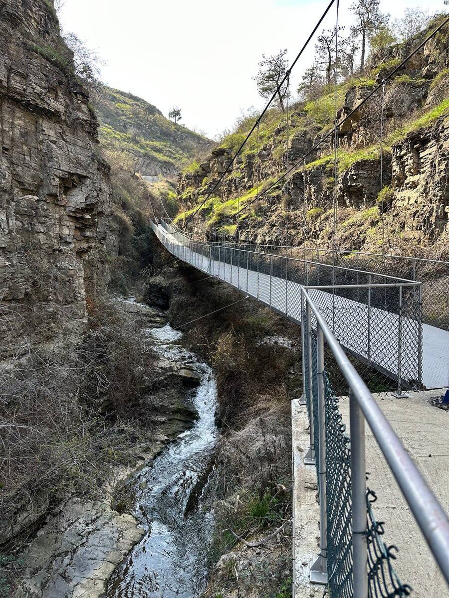 Вот по таким тропинкам можно гулять в Цавкиси