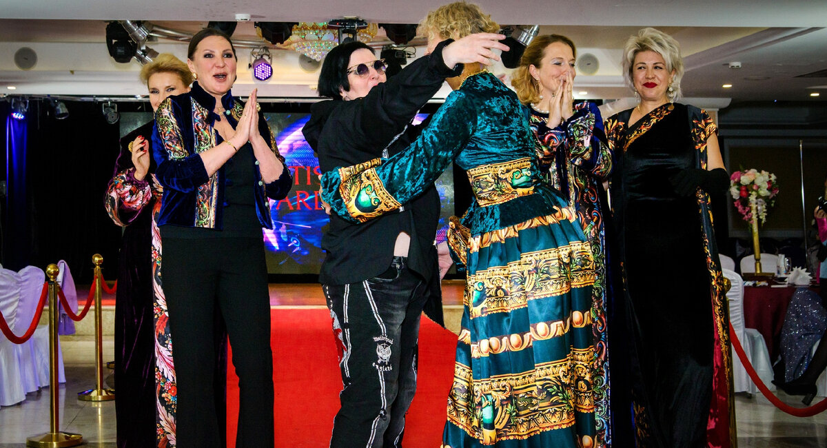 «ADVERTISING AWARDS»®