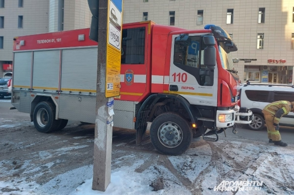    В Перми спасли мужчину из горящего многоквартирного дома