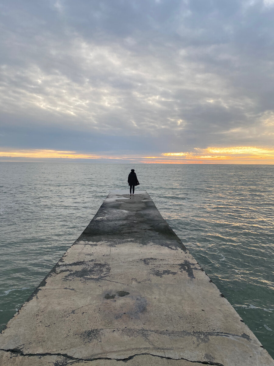 С морем расстаюсь без грусти. С нового года была там три раза всего, хоть и живу рядом.