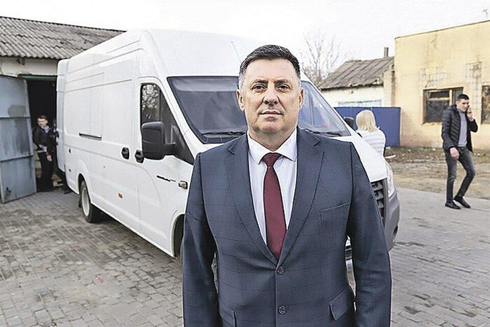     Уполномоченный по правам ребенка Волгоградской области Евгений Ковшиков.