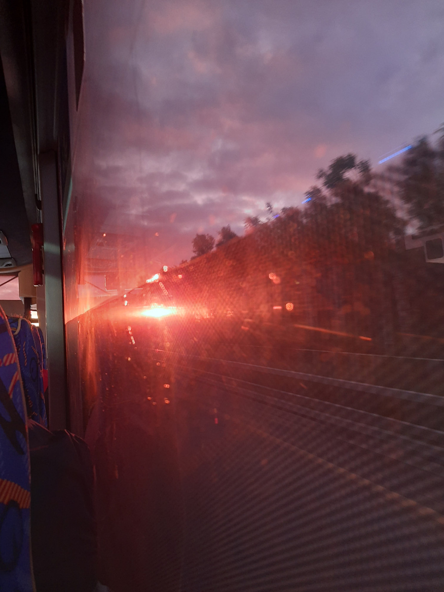 Солнце заходит за горизонт...