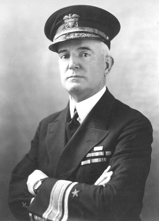 Контр-адмирал William Adger Moffett. Погиб при крушении ZRS-4 Akron 3 Апреля 1933 года