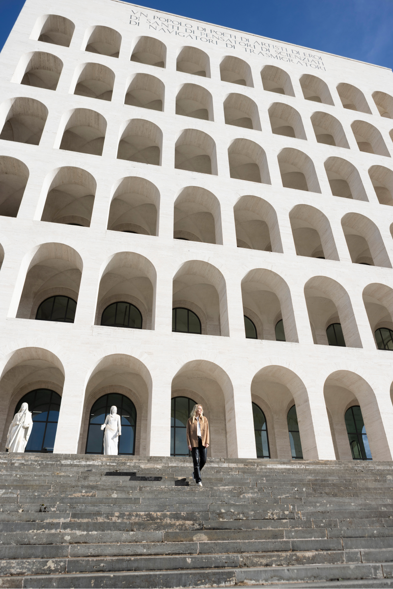    Fendi открывает новый бутик в Дюссельдорфе (фото 1)