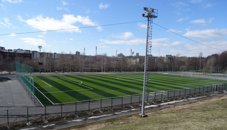 Стадион юность петрозаводск. Стадион Петрозаводск. Стадион Юность Медведково. Дорожка на стадионе. Стадион в молодости.