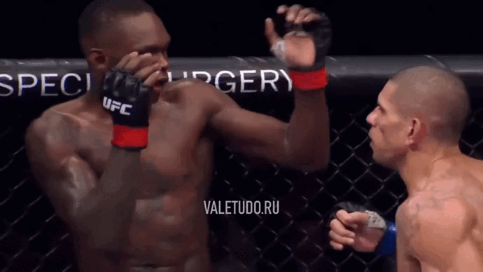 Удар Перейры, после которого Адесанья уже не оправился 