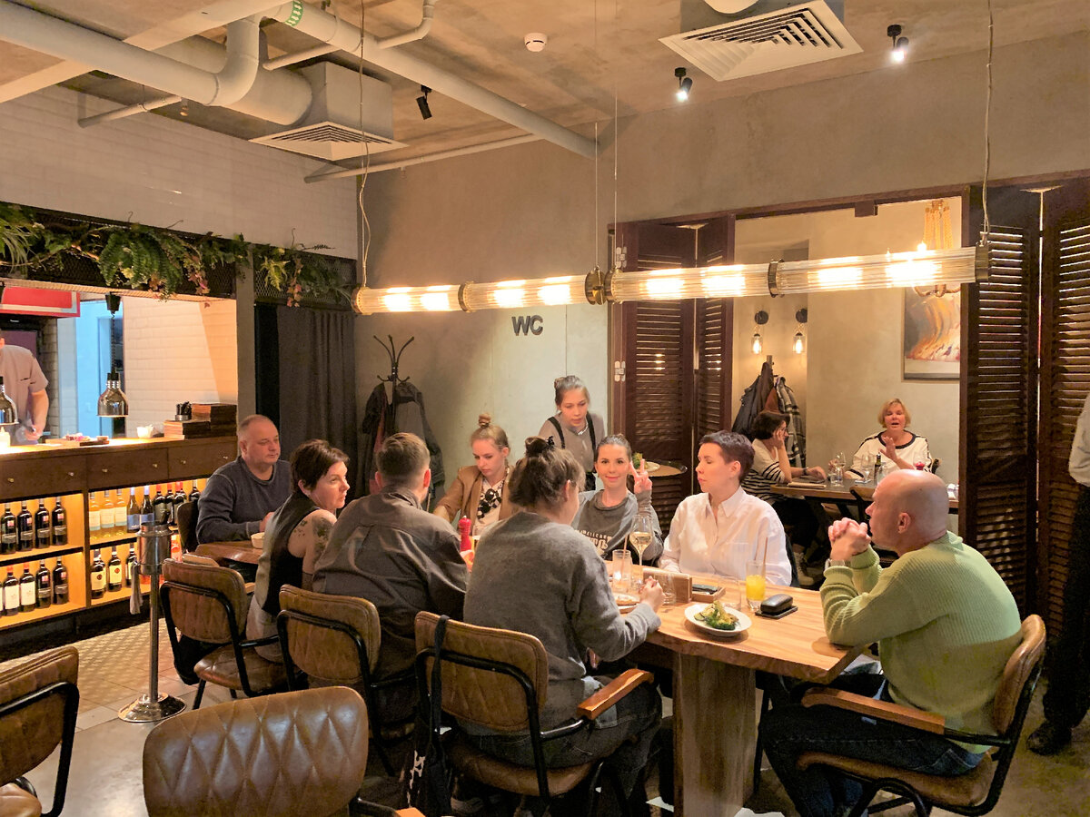 Девушке явно понравилось, что я фоткаю :)