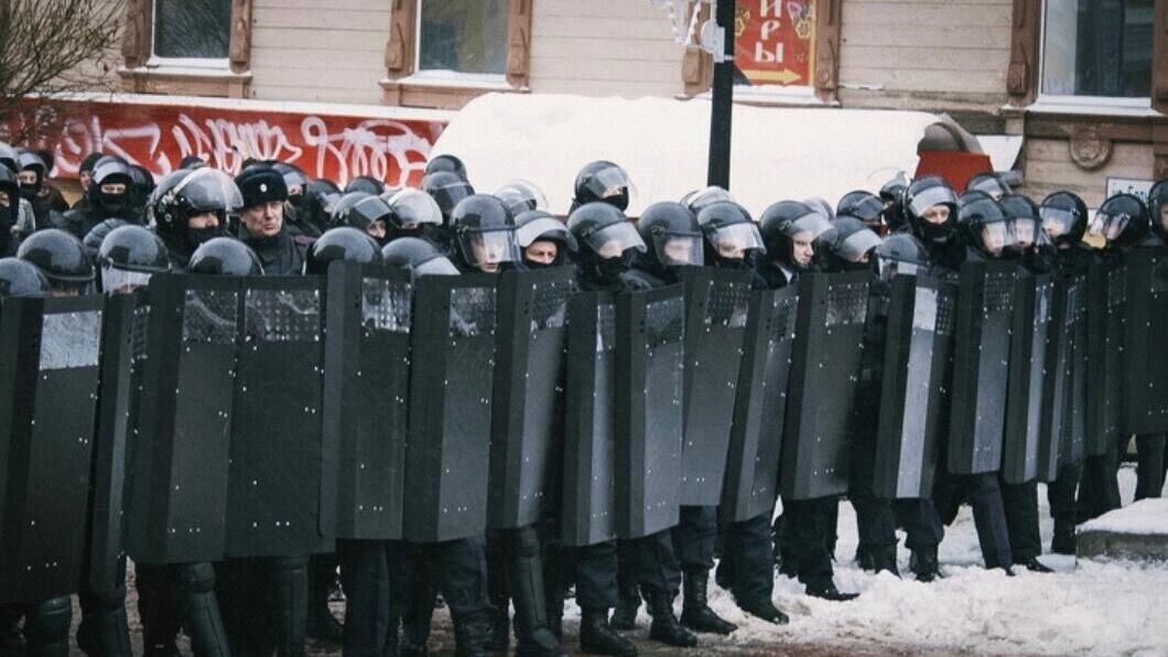     Страховые компании с 2015 года погасили ущерб, который был причинен общественными беспорядками, на сумму свыше 10 миллиардов долларов. Сумма компенсации за причиненный митингами ущерб оказалась в десять раз выше, чем ущерб от террористических актов, следует из отчета страхового брокера Howden.