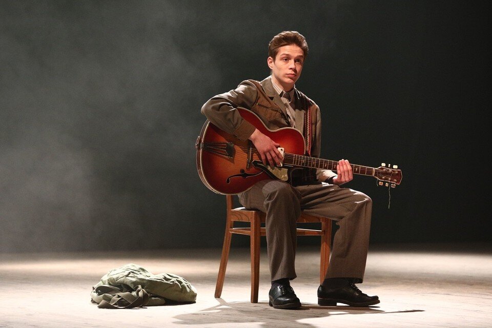     Глеб Калюжный в роли Владимира Мулявина в юном возрасте. Святослав ЗОРКИЙ