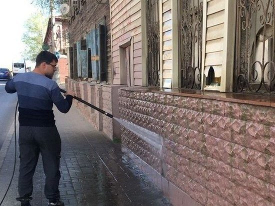     В Астрахани обновляют фасады зданий / Пресс-служба администрации Астрахани