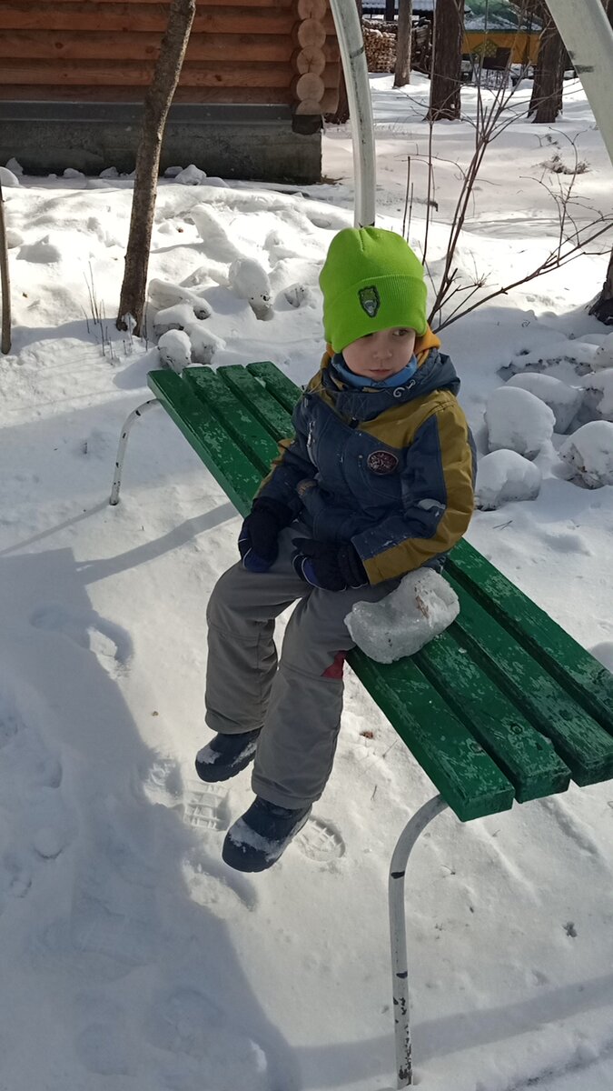 Грустный Вадя и его новый друг, Ледышка