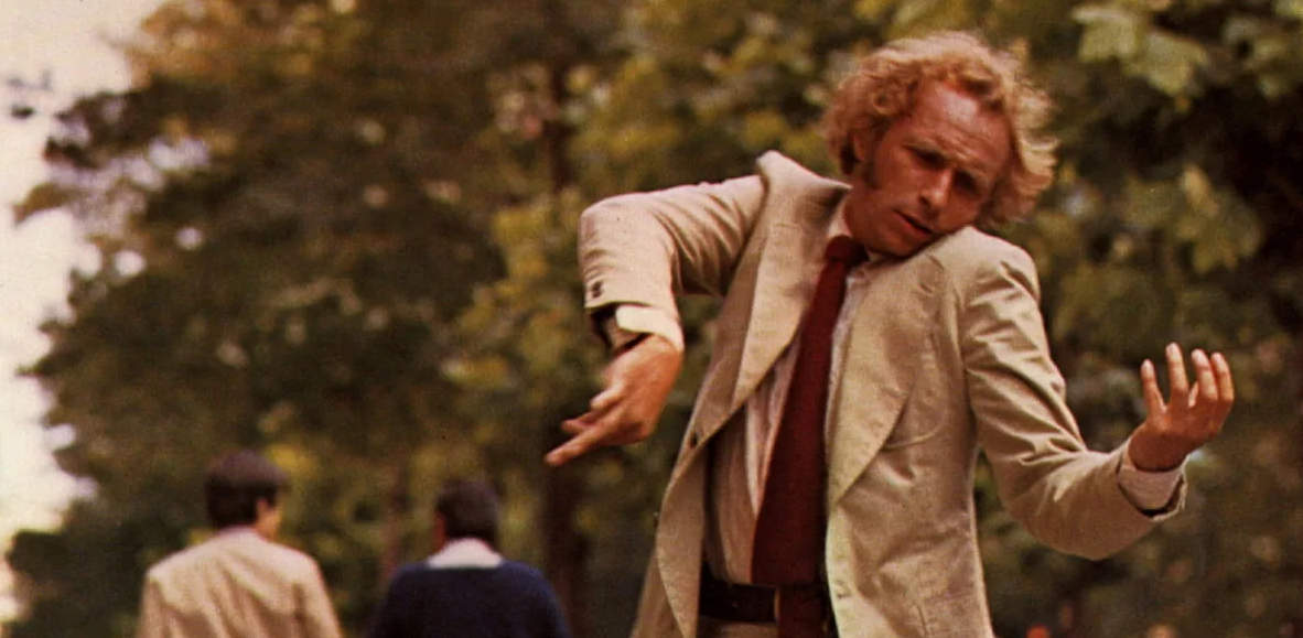 Кадр из фильма "Высокий блондин в черном ботинке" (1972)