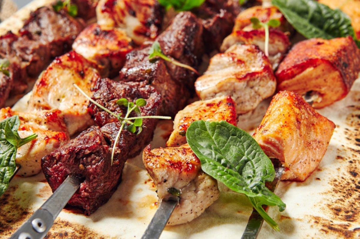    Диетолог Круглова назвала лучшую зелень для шашлыка