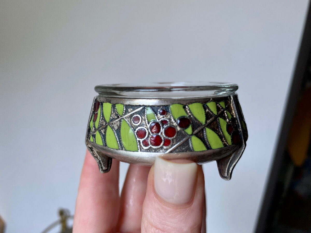 Мельхиоровая солонка