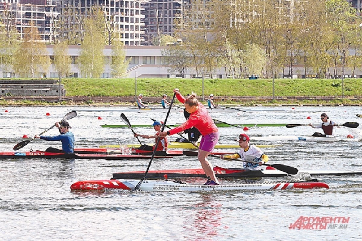    Взять в руки вёсла можно в любом возрасте. Ваши лёгкие и сердце за это только скажут «спасибо»