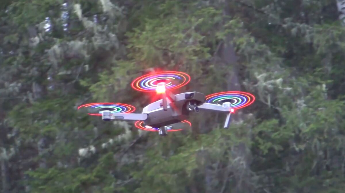  ТАЙГА полет КВАДРОКОПТЕР 🚁👉ВИНТЫ с СВЕТОДИОДАМИ👉Пускаем💨 Дым для посадки Дрона Девственная тайга Рыбалка 👉ТЮНИНГОВАННЫЙ Квадрокоптер