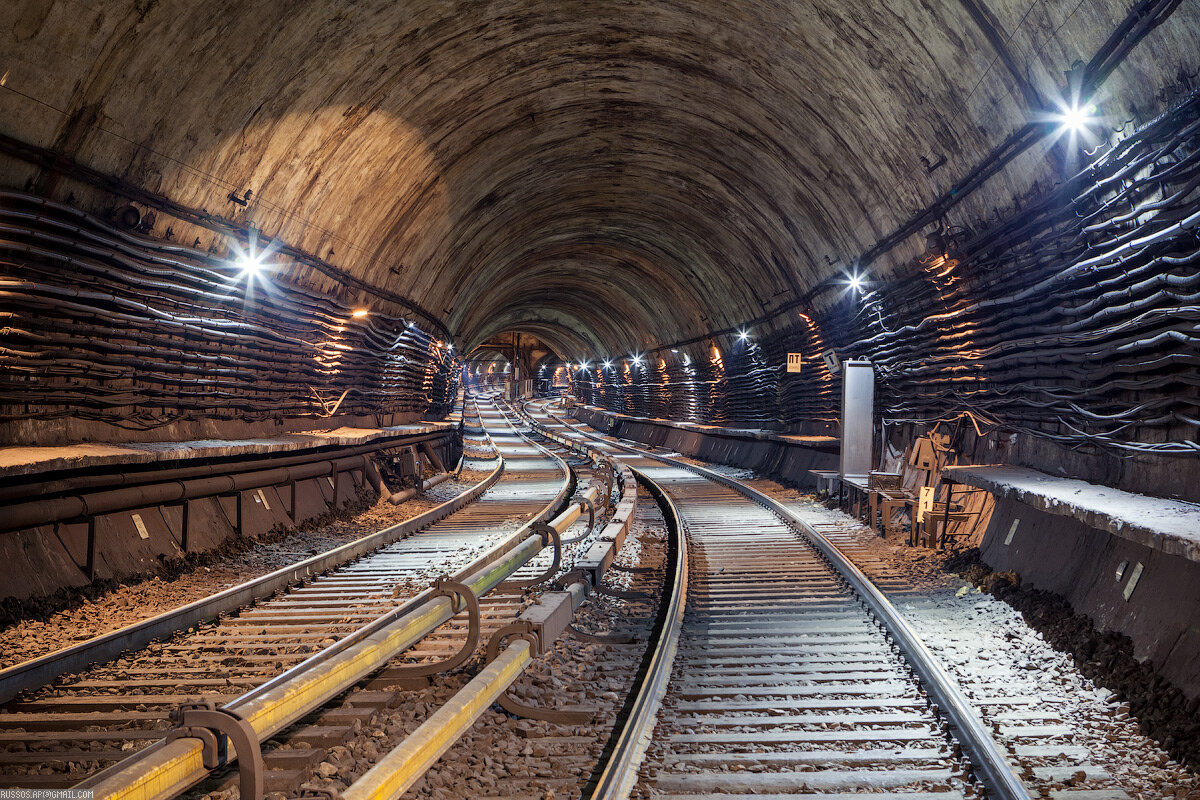 Двухпутный тоннель первой очереди между станциями «Красные Ворота» и «Комсомольская».