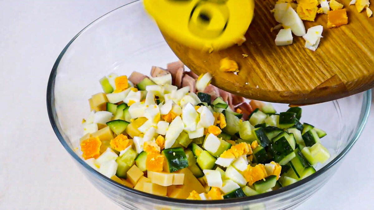 Салат "Турин" Ну очень Вкусный, Нежный, готовится Буквально 10 Минут! Похож на оливье.