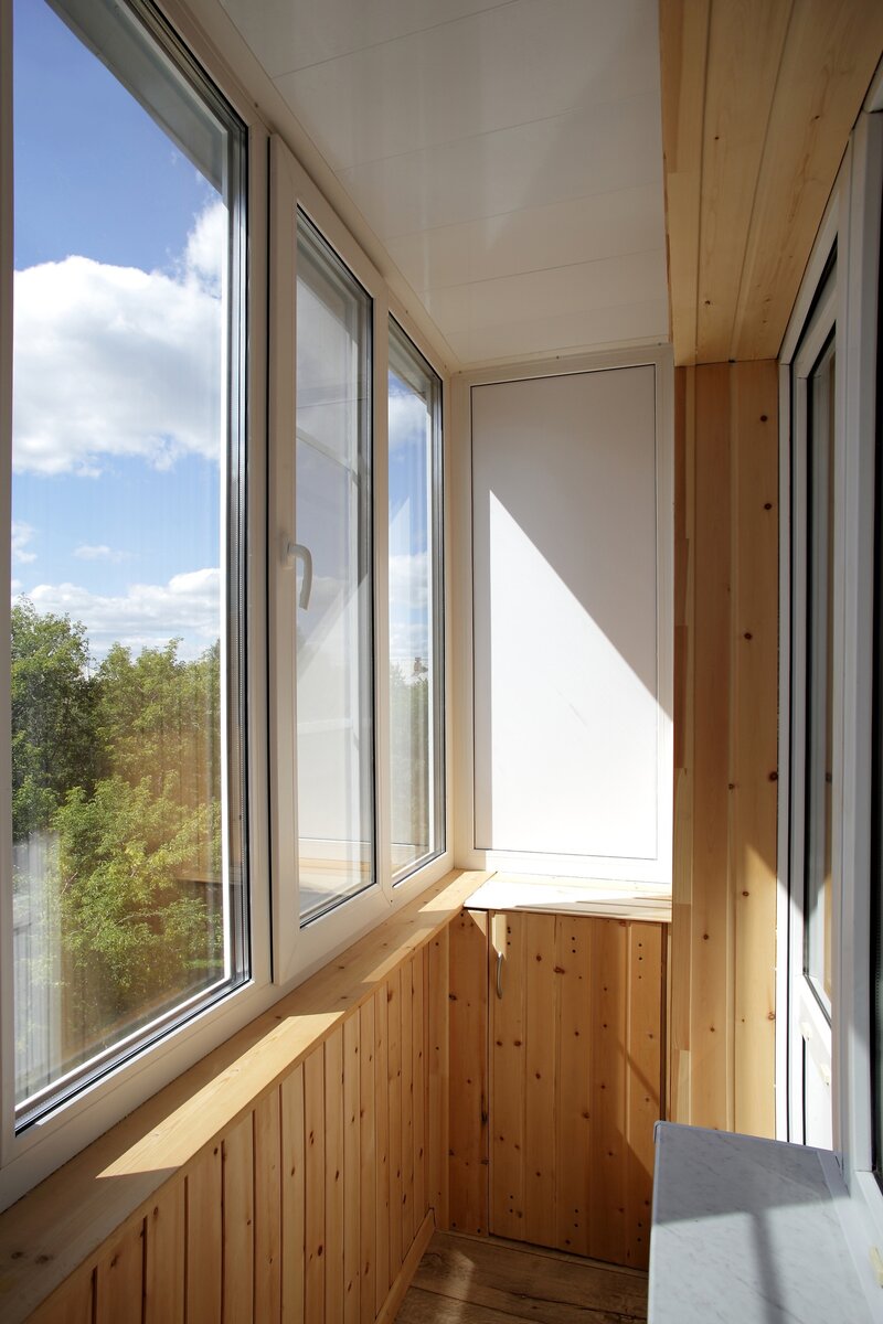 Остекление балкона от компании "Райт Окна"