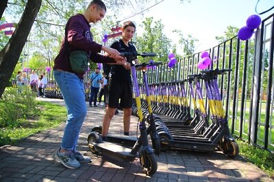    Жители Люберец катаются на электросамокатах © Пресс-служба администрации г.о. Люберцы