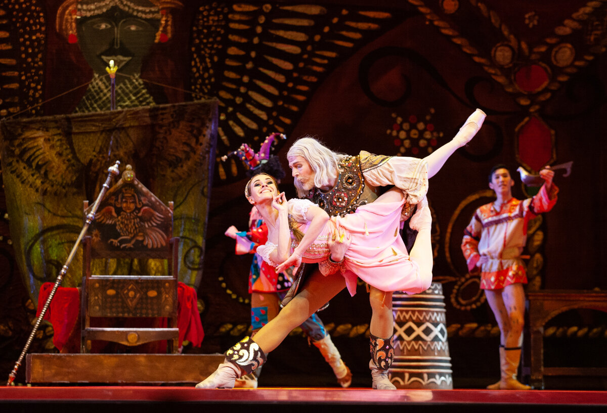 Людмила – Алина Каичева, князь Светозар – Николай Желтиков.