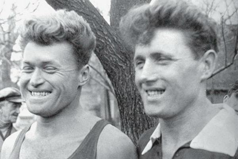 Братья знаменские легкое атлетика. Знаменский спортсмен. Братья знаменские легкая атлетика. Братья знаменские легкая атлетика. Братья знаменские легкая атлетика.