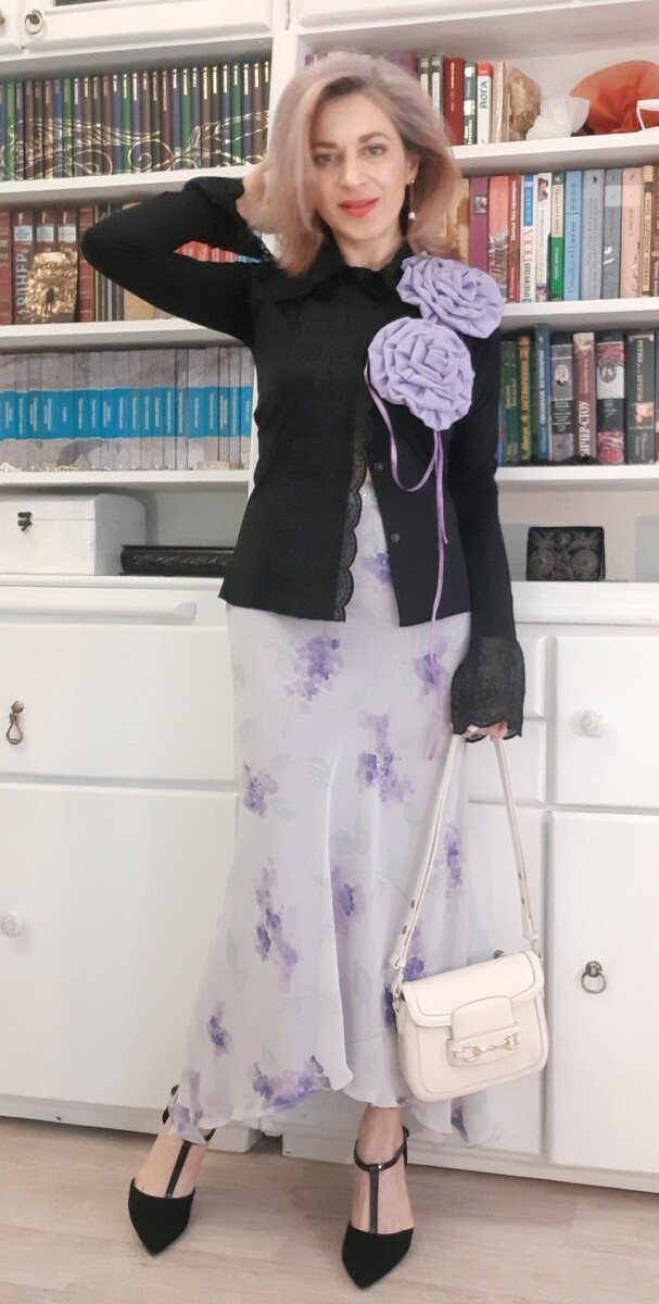 Рубашка и юбка из секонд-хэнда.