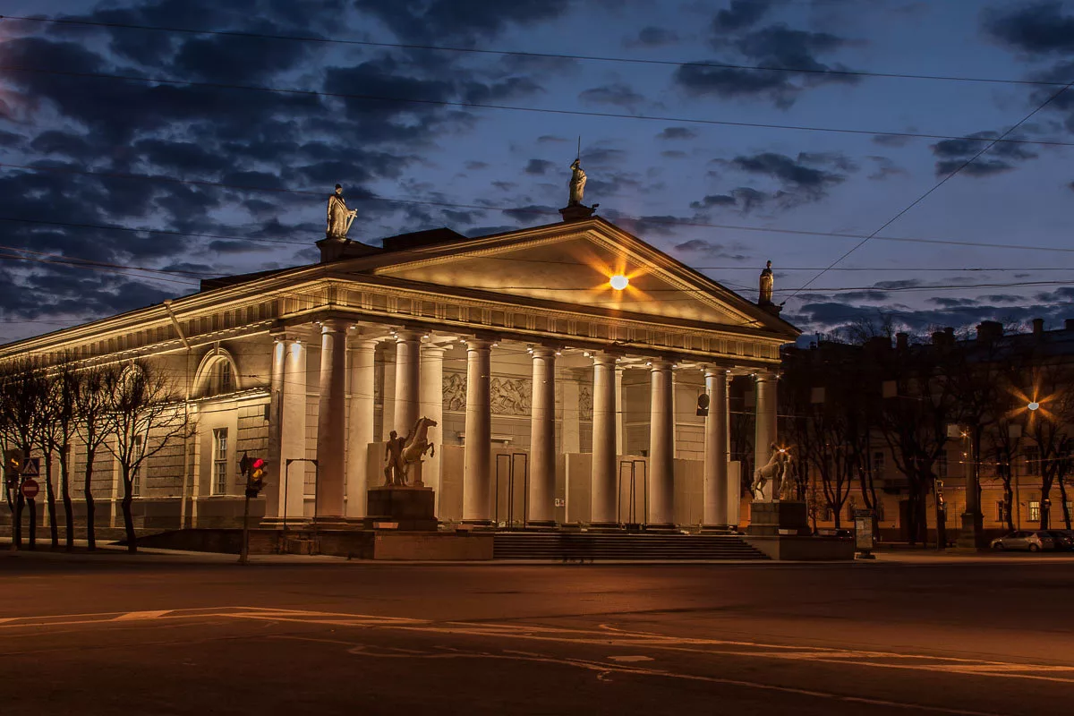 манеж в санкт петербурге