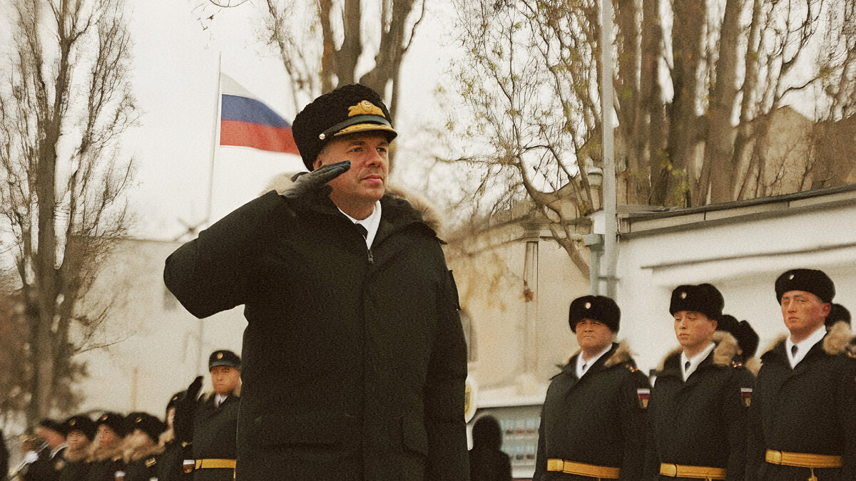 Спас в 2014 Черноморский флот, а его заочно приговорили к 15 годам тюрьмы и штрафу 2 трлн рублей. Кто и за что вынес приговор адмиралу Витко