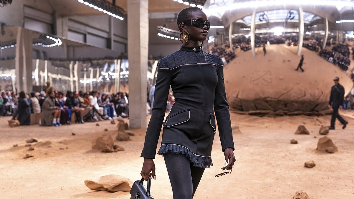 Фото с сайта off-white