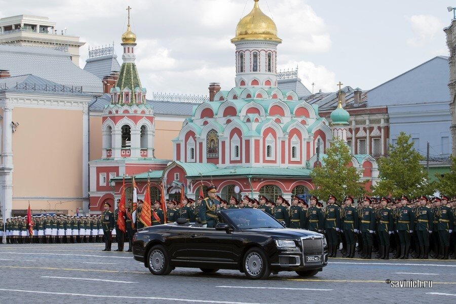 Командующие парадом на красной площади