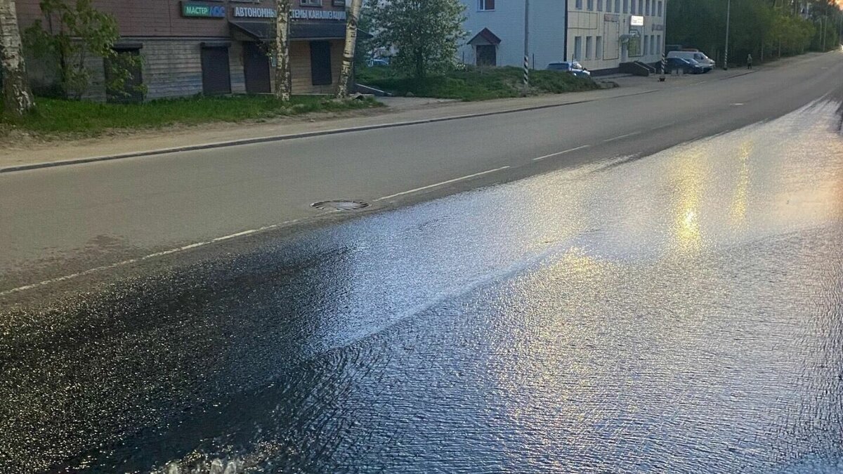     Неприятный запах окутал один из районов города. Об этом в сети пожаловались местные жители.