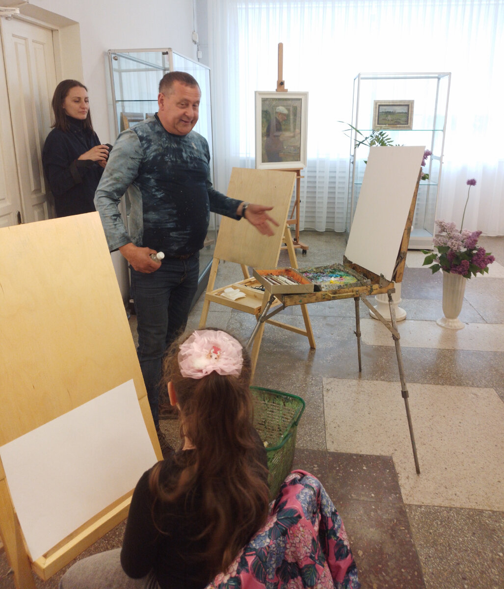 Рисуем сирень с художником Михаилом Левшиным.