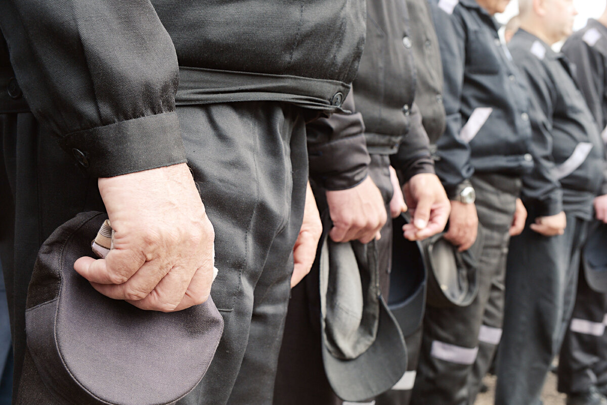 Правовое положение осужденных правовой статус это. Реализация законных интересов осужденных. Колония строгого режима. Правовое положение осужденных. Правовое положение осужденных.