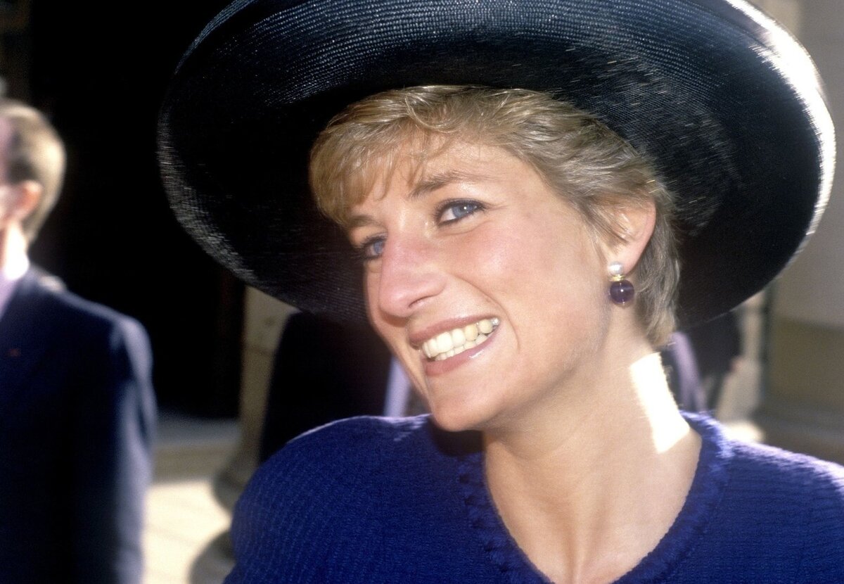     «В браке было тесновато»: жизнь принцессы Дианы, предательства и любовь